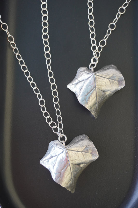 Efeublatt gross mit Kette