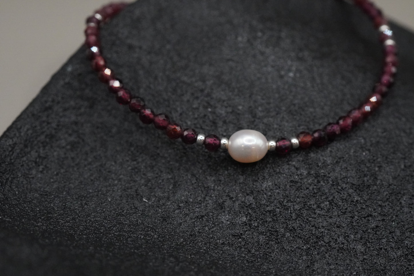 Armband Granat mit Süsswasserperle