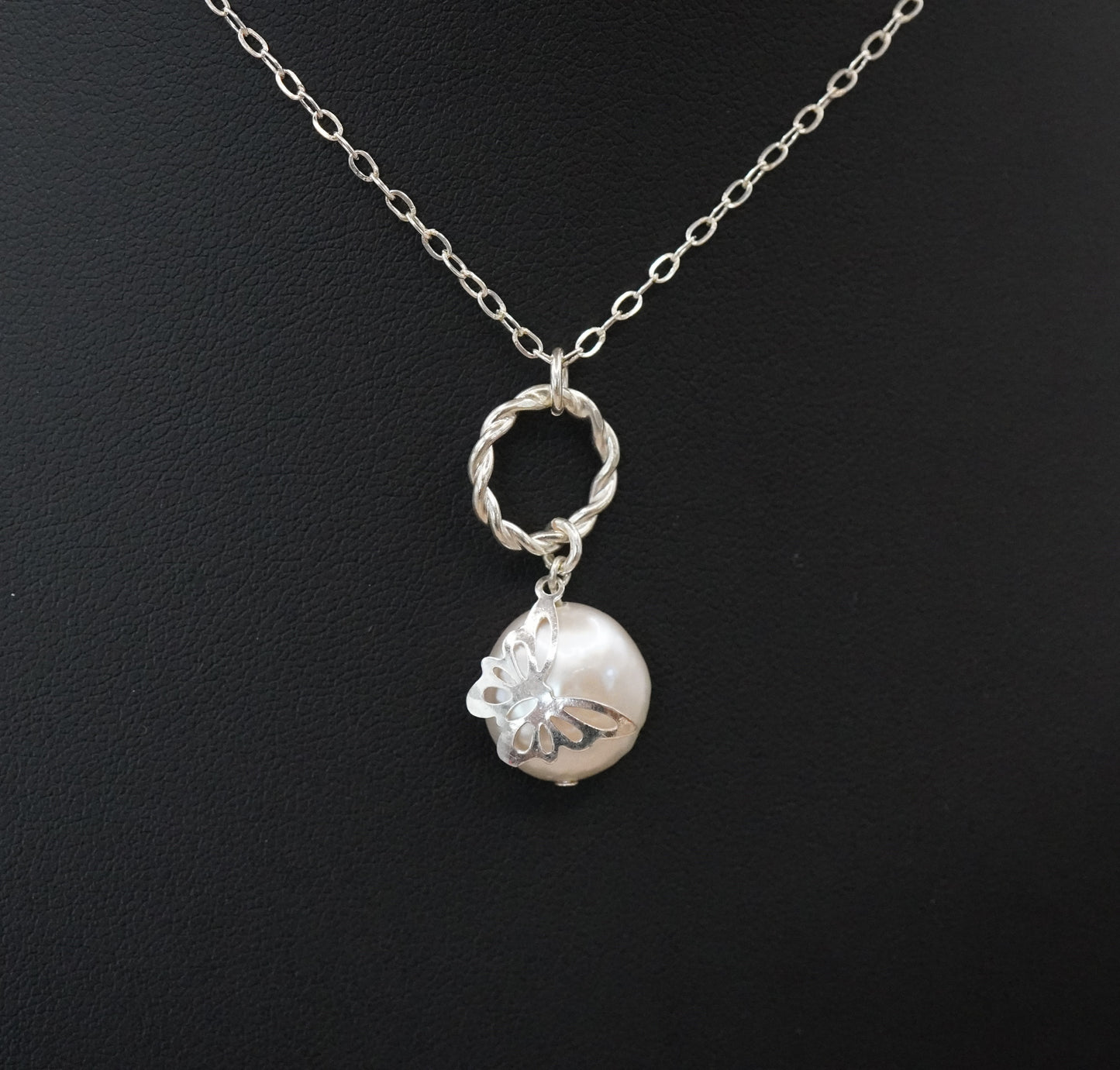 Aura mit Schmetterling und Coinpearl