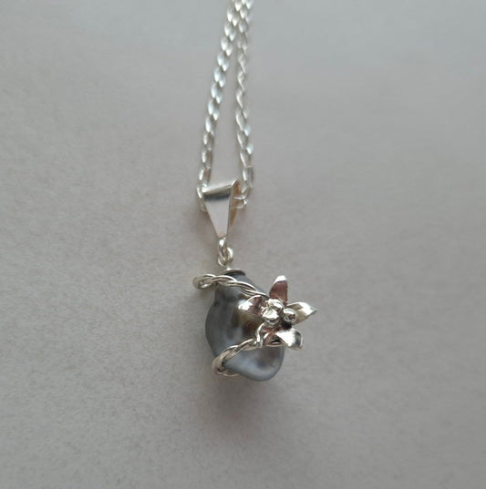 Perla negra "Flora" - Emmari Schmuck