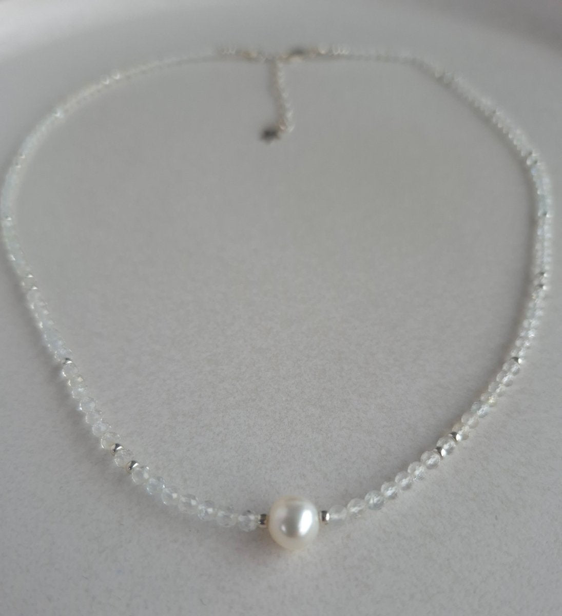 Weisser Topas "Edler Edelstein" Halskette - Emmari Schmuck
