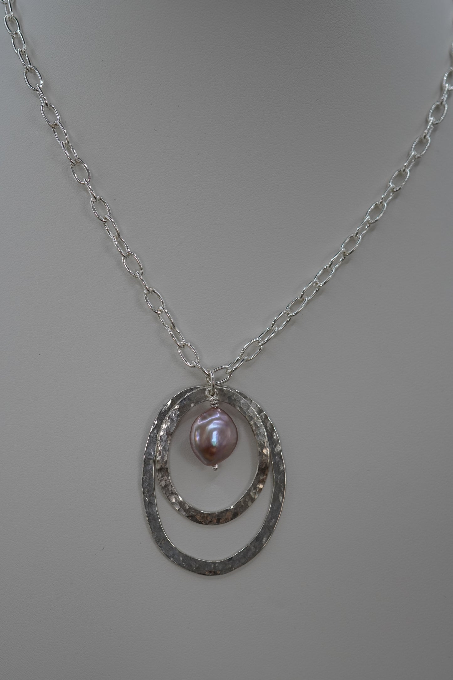 Elara Halskette mit Münzperle Braun