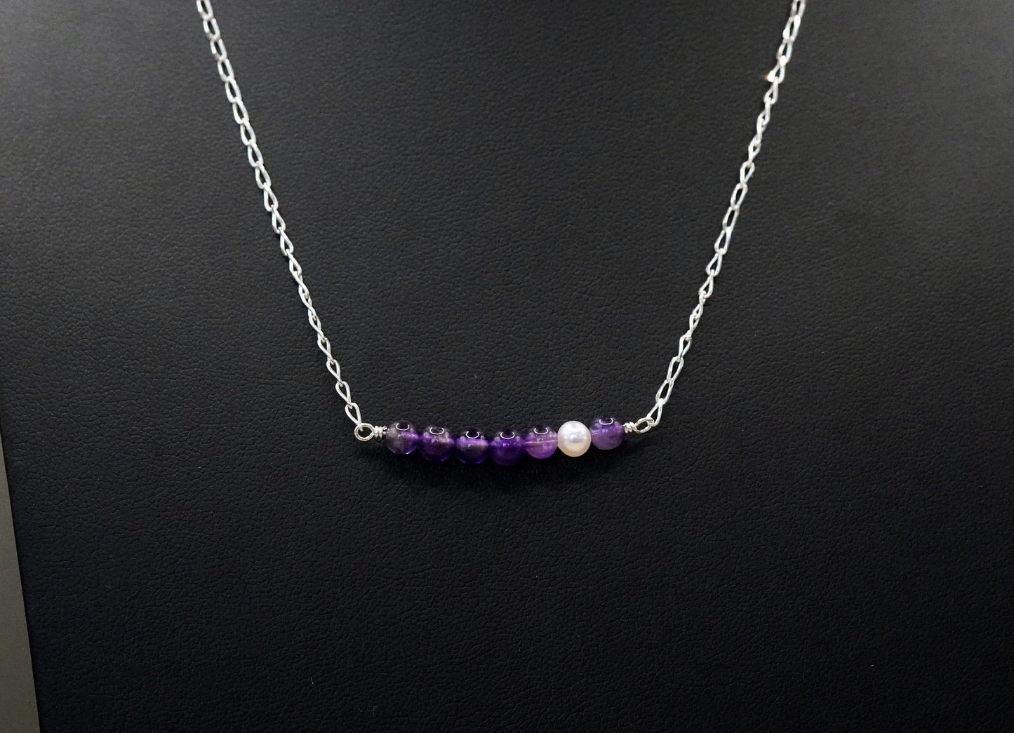 Steinreihe Amethyst und Süsswasserperle