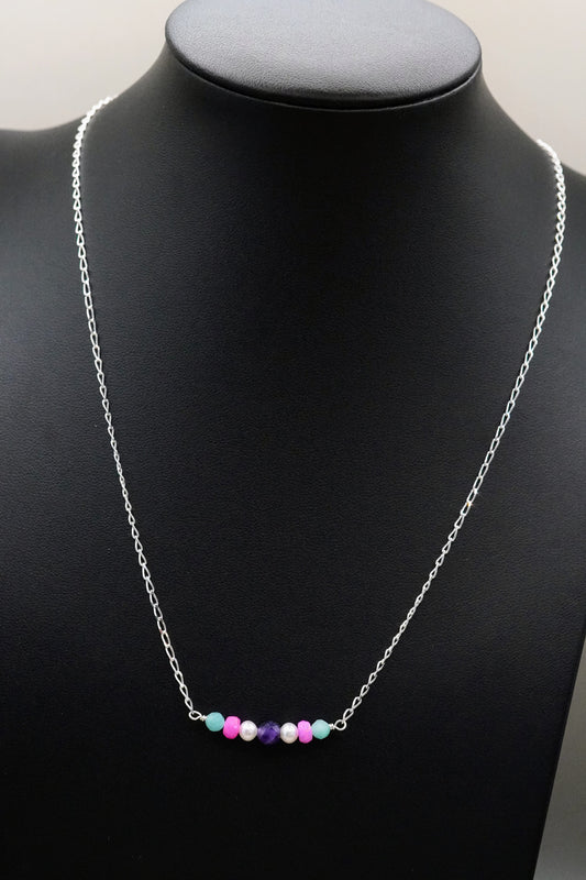 Steinreihe Vielfarbige