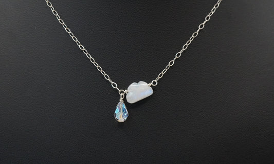 Wolke mit Krystal Tropf