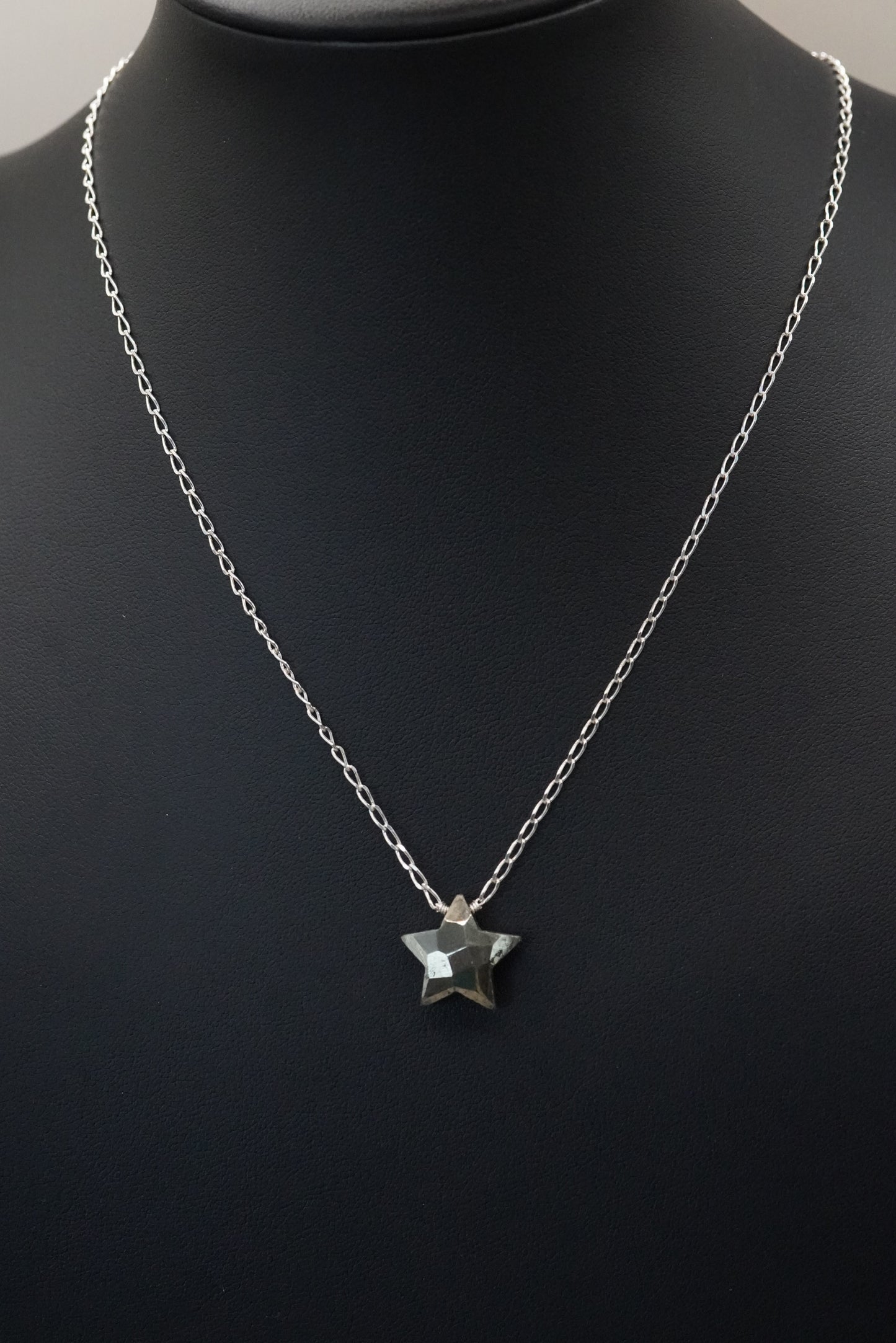 Schimmernde Stern Halskette Pyrit