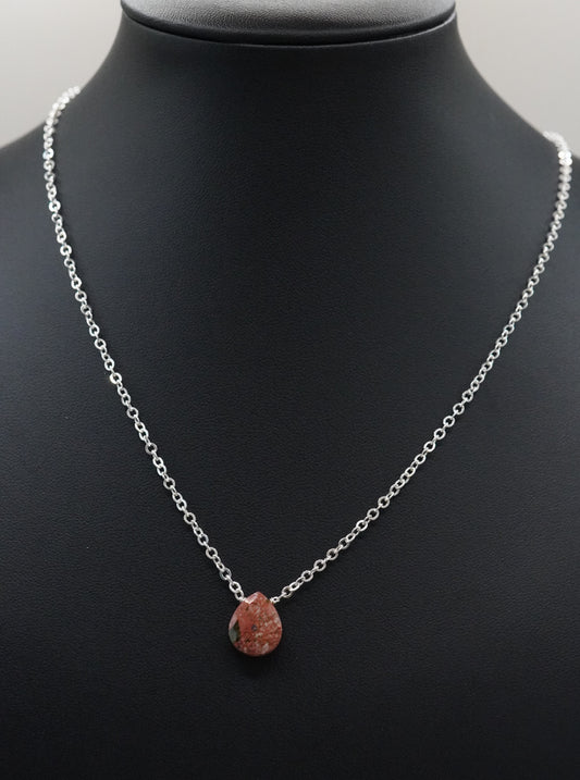 Schimmernde Tropfen Halskette Unakit