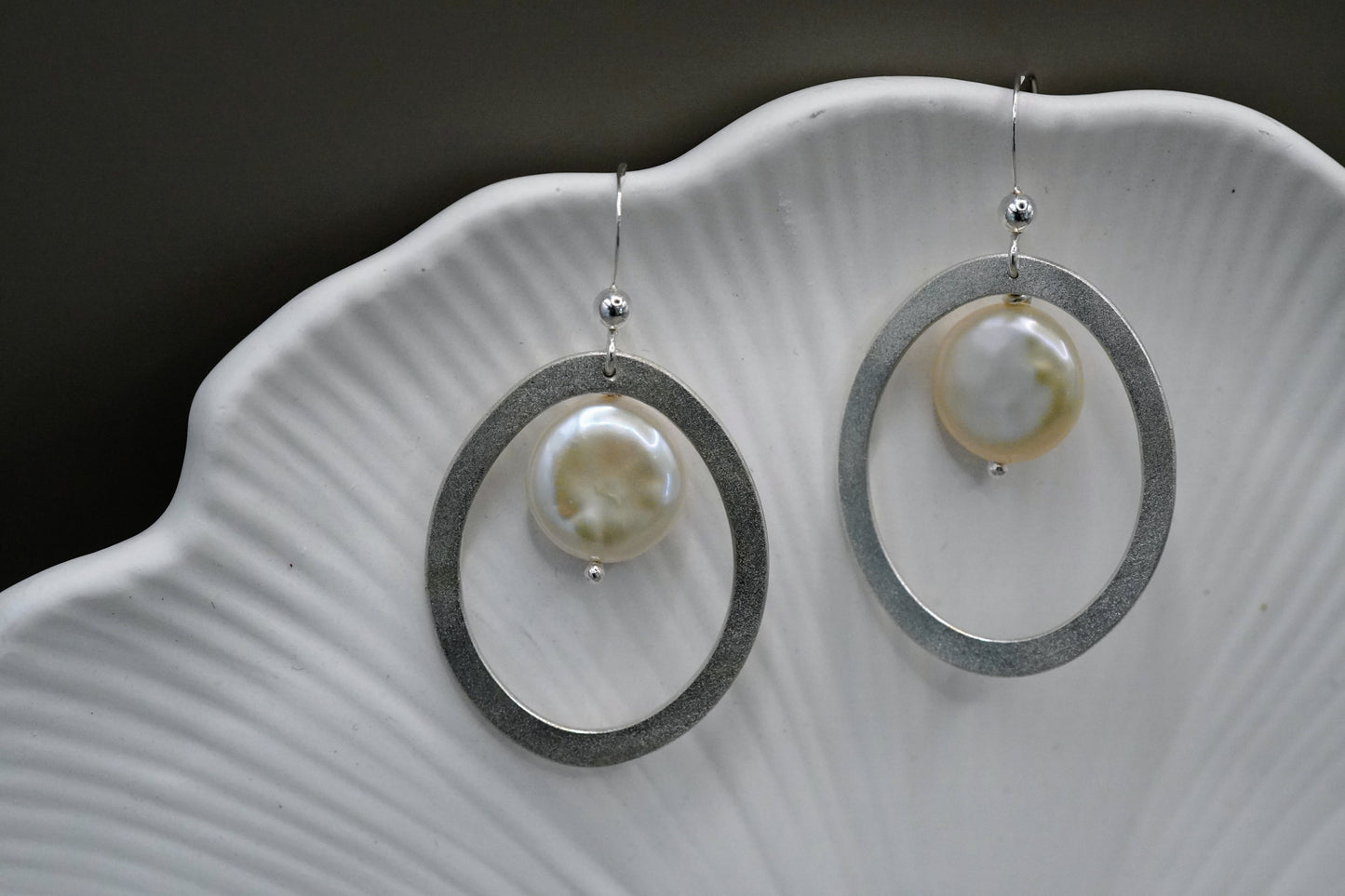 Elara Ohrringe Münzperle