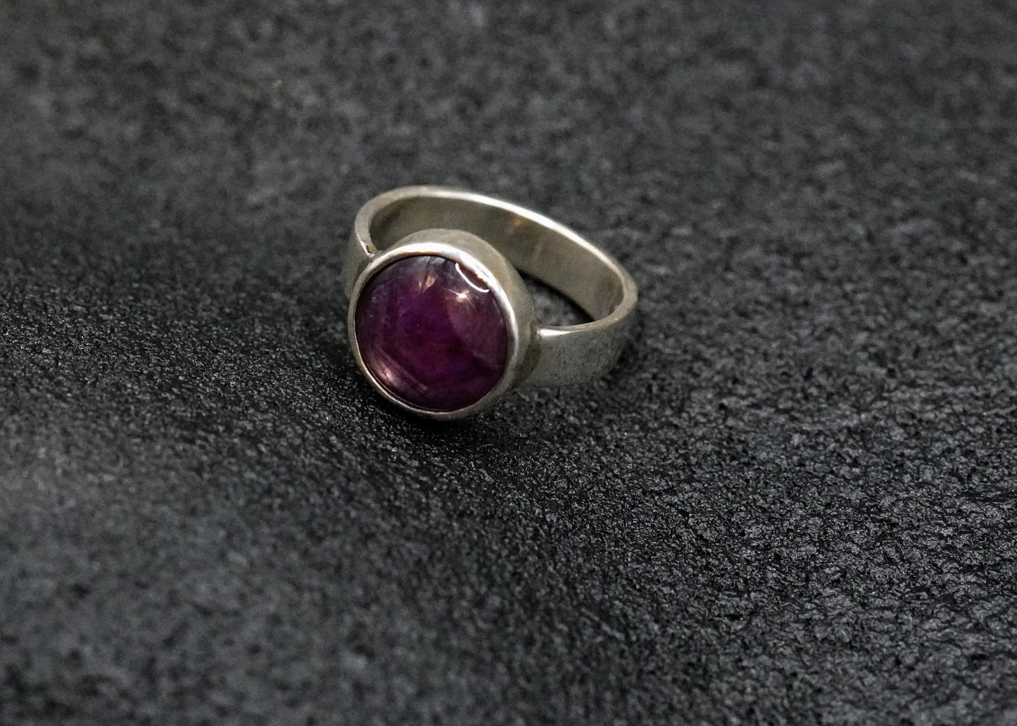 Star Ruby Ring Unikat