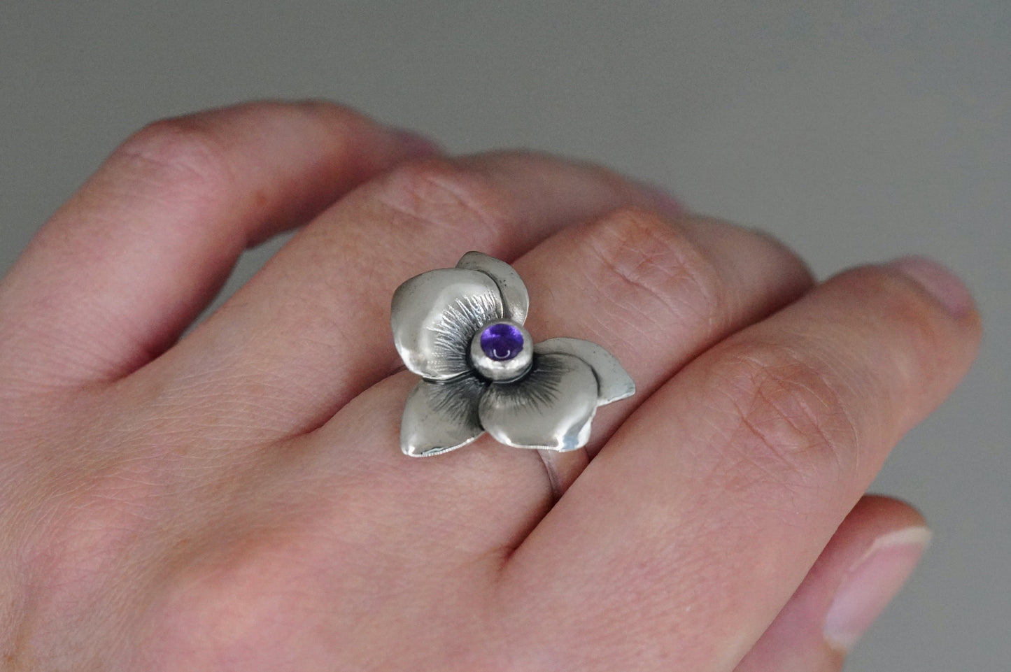 Orchidee Ring mit Amethyst