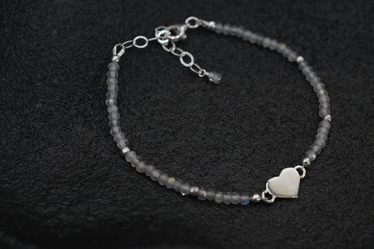 Labradorit-Armband mit Silberherz und Personalisierung
