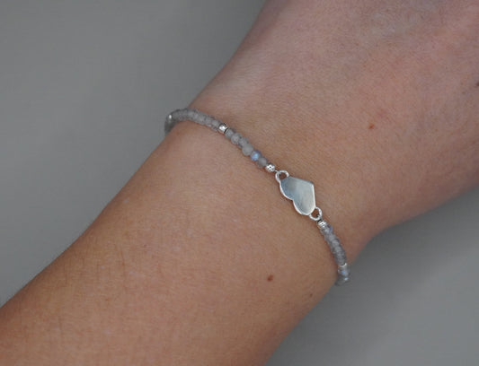 Labradorit-Armband mit Silberherz und Personalisierung