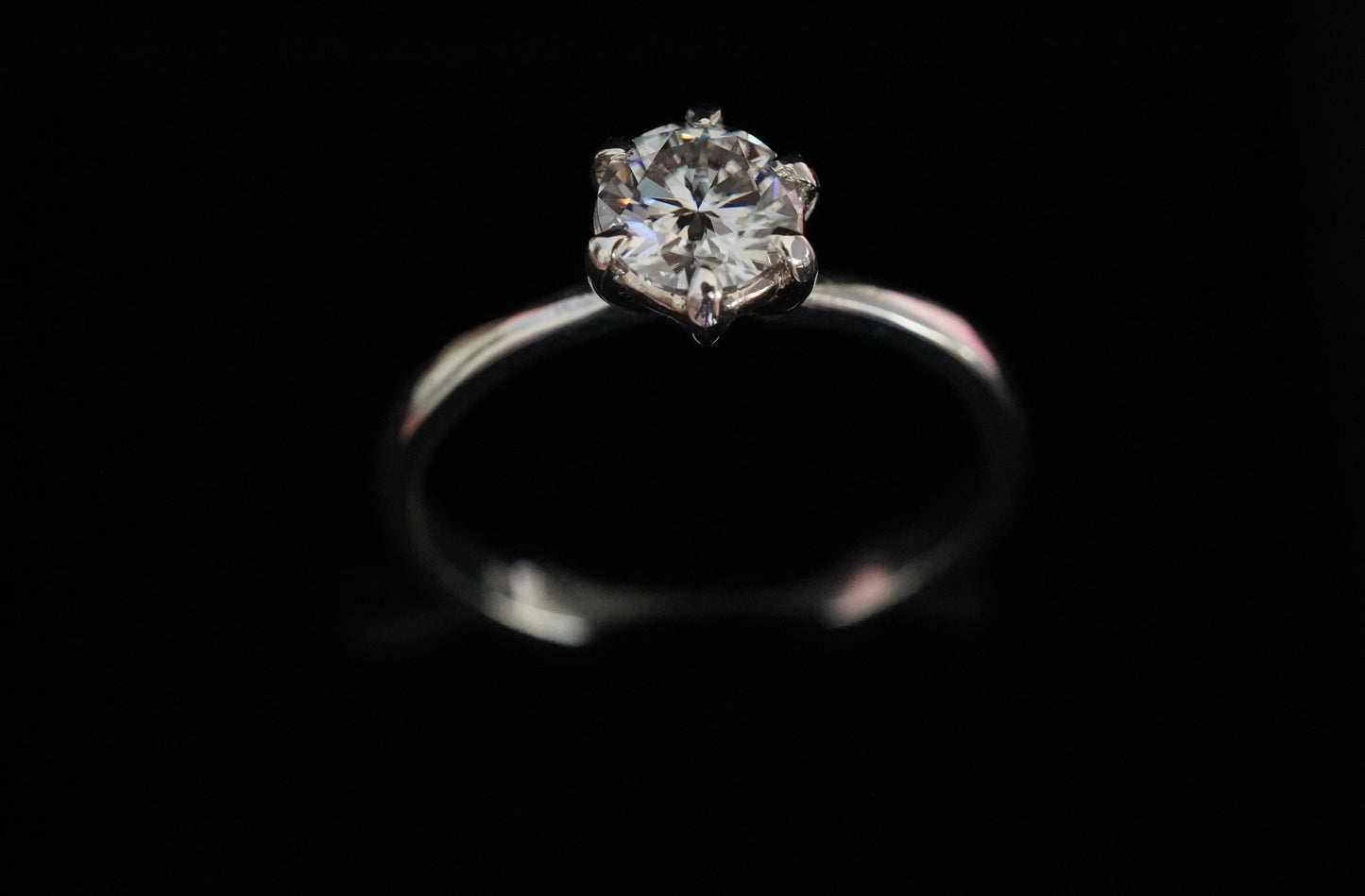 Solitär-Ring „Moissanit Glanz“ – Handgefertigte Eleganz