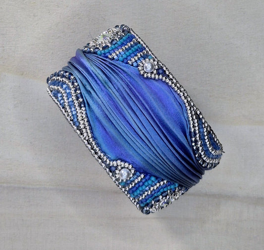 Armband "Silk dreams" Blau - Emmari Schmuck