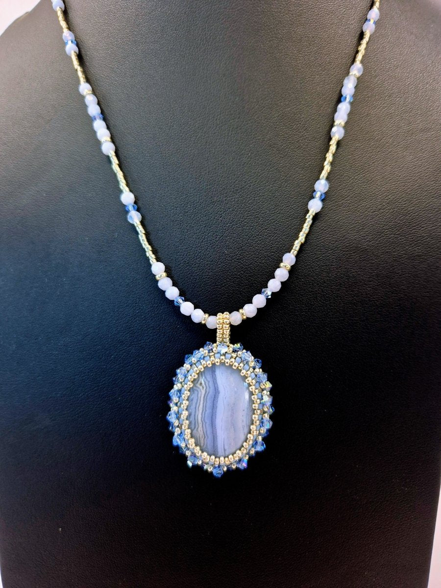 Blue lace agatha "verzauberte Steine" - Emmari Schmuck