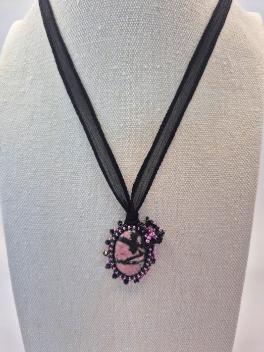 Rhodonite "verzauberte Steine" - Emmari Schmuck